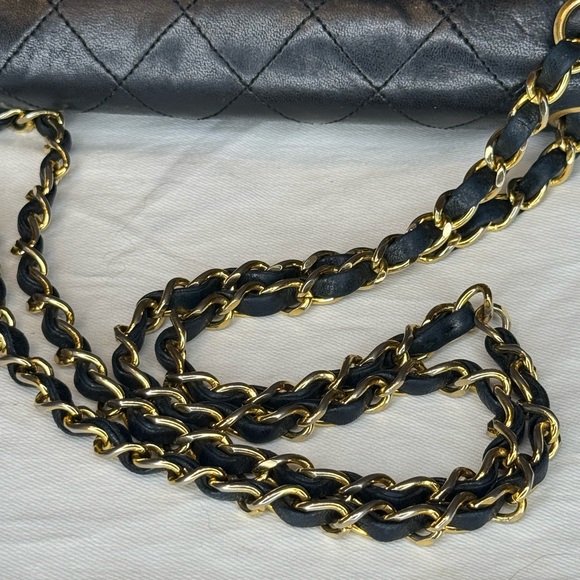 CHANEL Double Flap 25 Quilted CC Lambskin w/Chain Shoulder Bag/Gold Chain - Picture 13 of 16